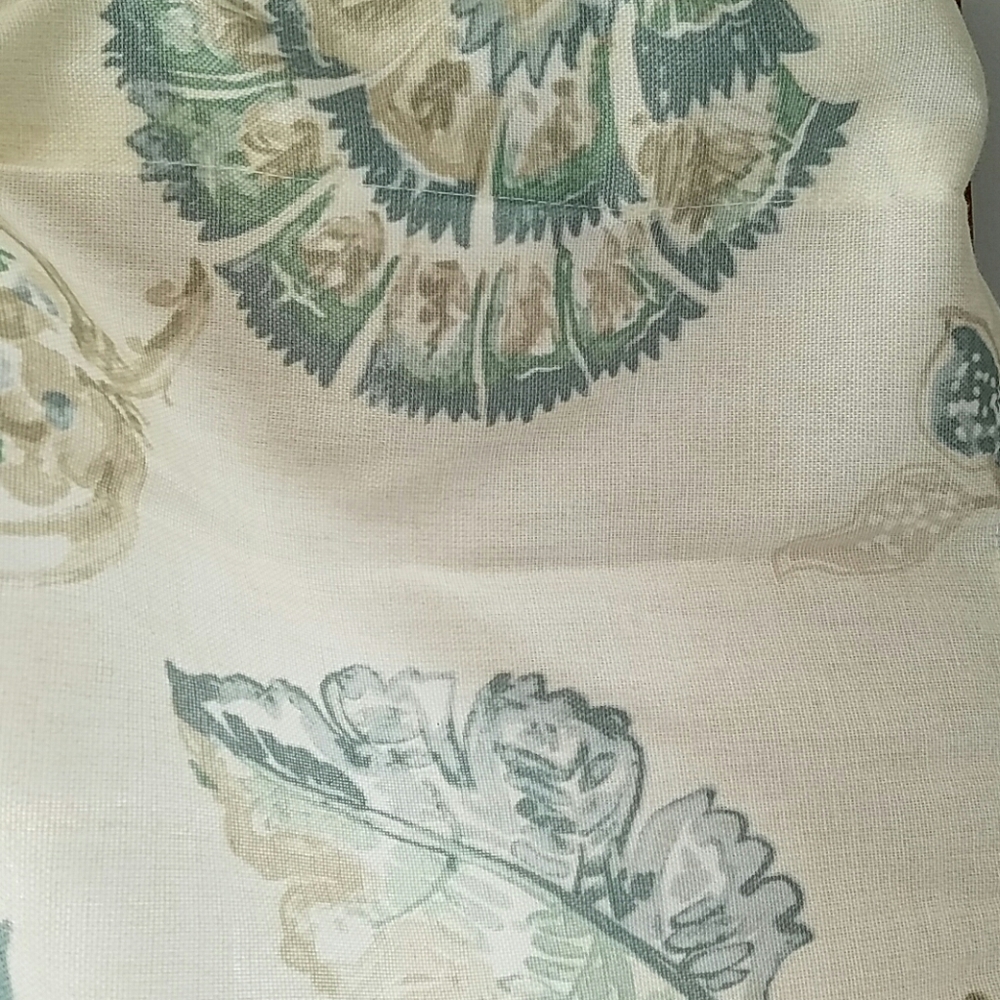 Window valance - Picture 2 of 2